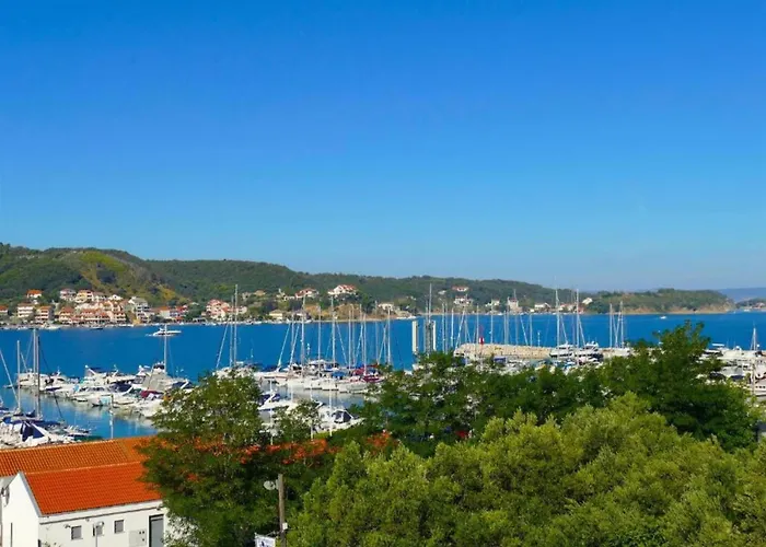 Apartament In Near Sandy